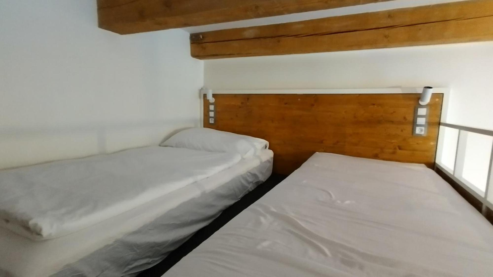 S42 Hotel Prag Oda fotoğraf