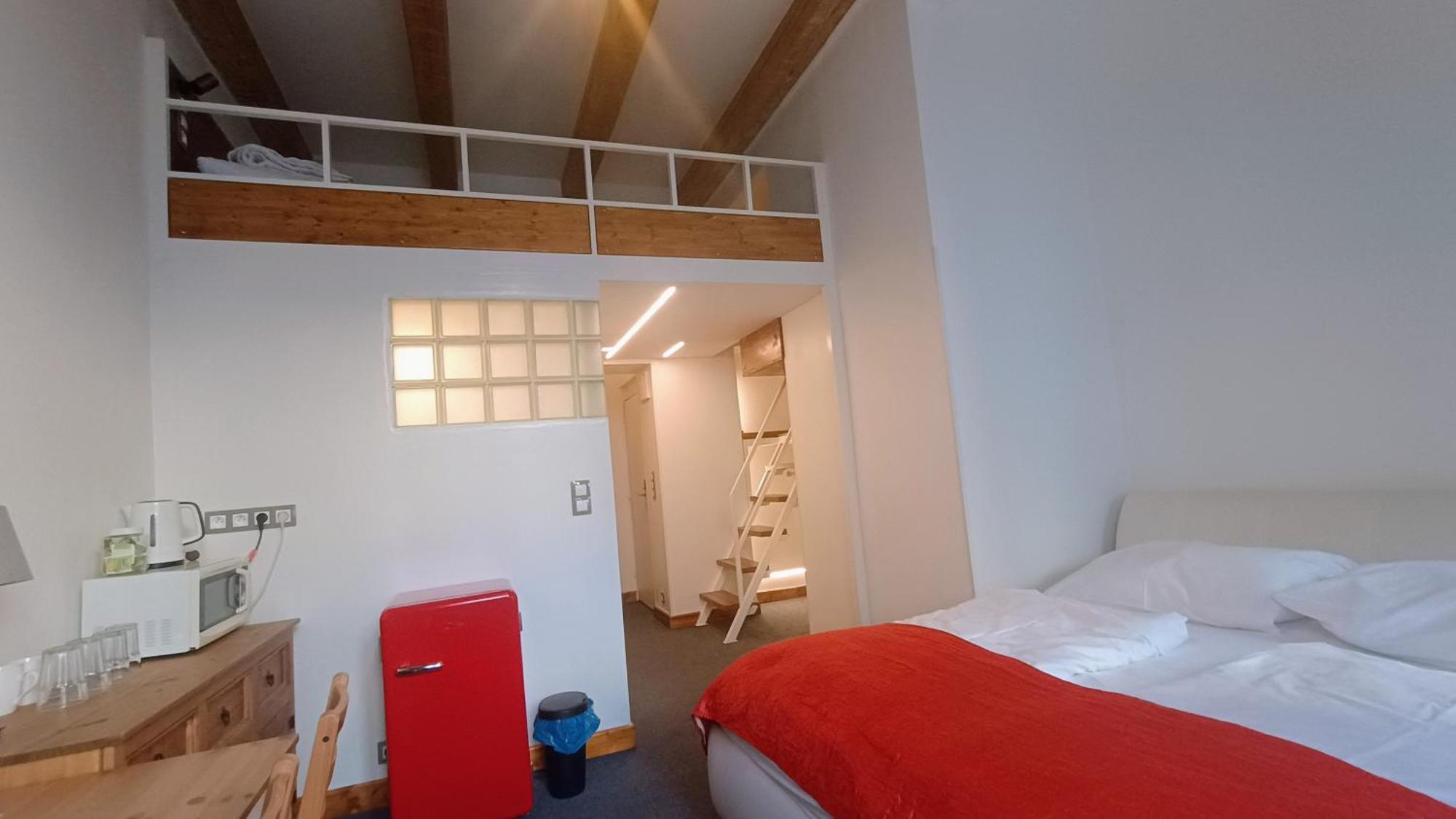 S42 Hotel Prag Oda fotoğraf