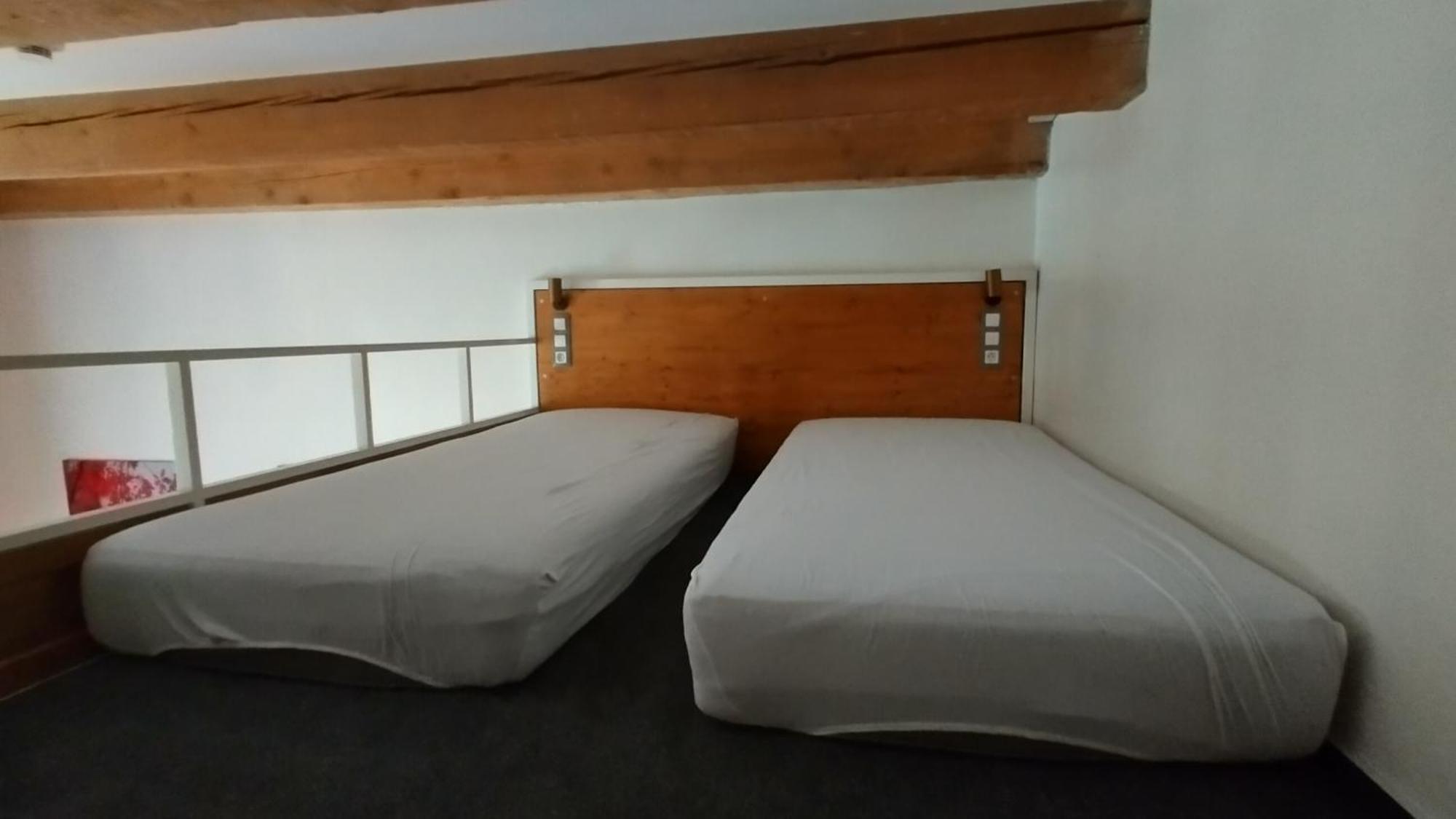 S42 Hotel Prag Oda fotoğraf